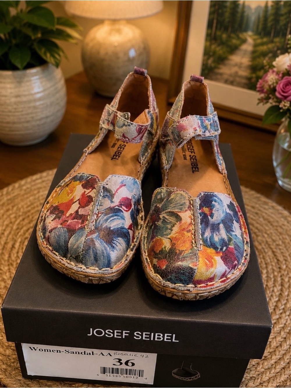 Josef Seibel Floral Leather Mary Jane Shoes EU 36 / US Women's 6-
6.5 New in Box